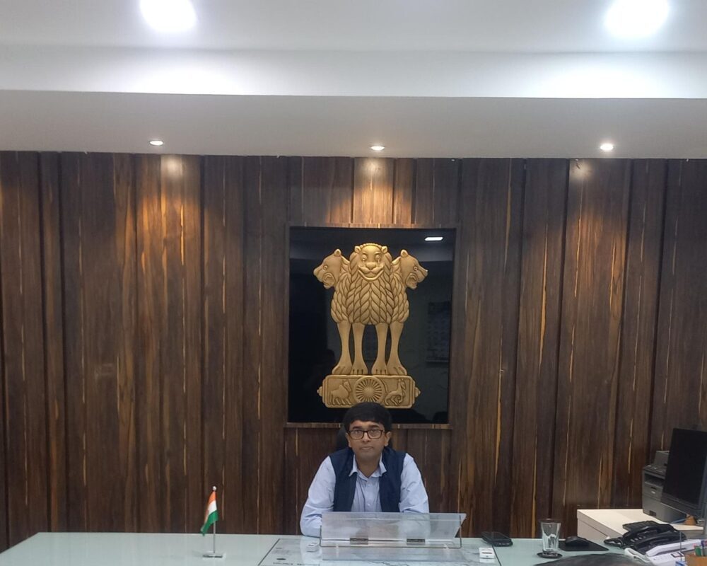 DM Hingoli Rahul Gupta(IAS), IAS 2017 Rahul Gupta, Rahul Gupta IAS 20 rank, Rahul Gupta Maharashtra Cadre, Rahul Gupta IAS Maharashtra India, Rahul Gupta, IAS Maharashtra 2017 Rahul Gupta, Rahul Gupta SDM Aheri Gadchiroli, Rahul Gupta IAS Maharashtra India, IAS Rahul Gupta - District Magistrate Hingoli